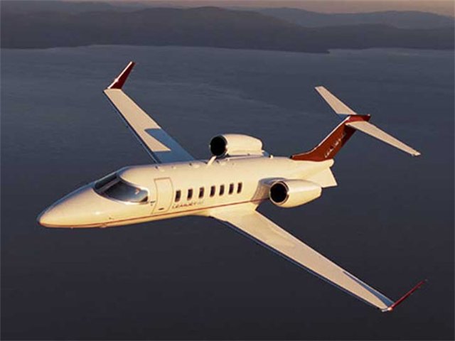 пассажирский авиалайнер  Bombardier Learjet 60